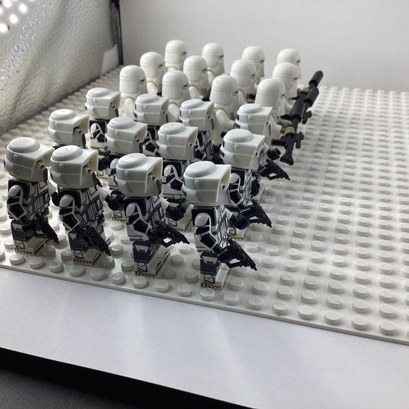 Star Wars minifigures Scout Troopers Snow Troopers LOT 24 minifigs total - Picture 2 of 8